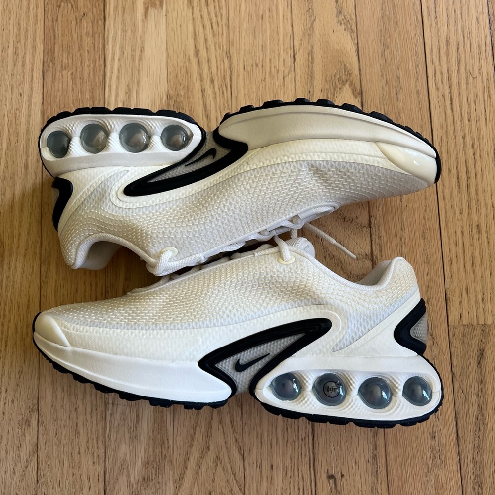 Nike Air Max Dn
Sail and Coconut Milk